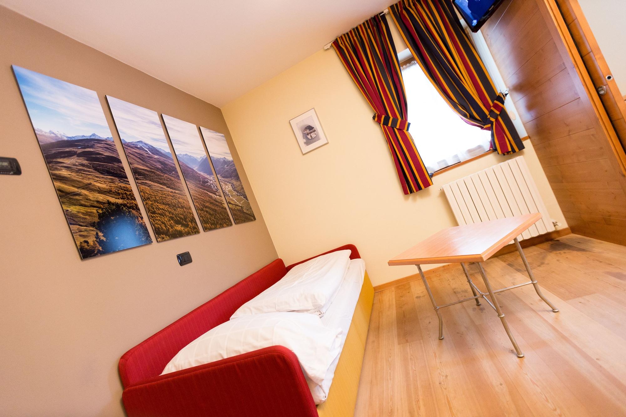 Hotel Touring ลีวินโญ ภายนอก รูปภาพ
